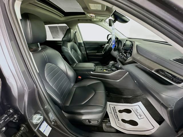 Used 2022 Toyota Highlander XLE image 36