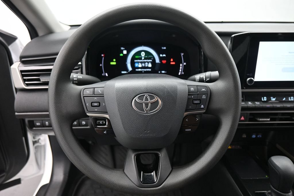 Used 2025 Toyota Camry LE FWD image 10