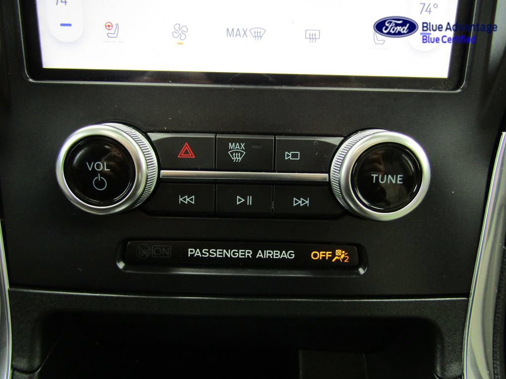 Certified 2024 Ford Edge Titanium w/ Equipment Group 301A AWD/4WD image 39