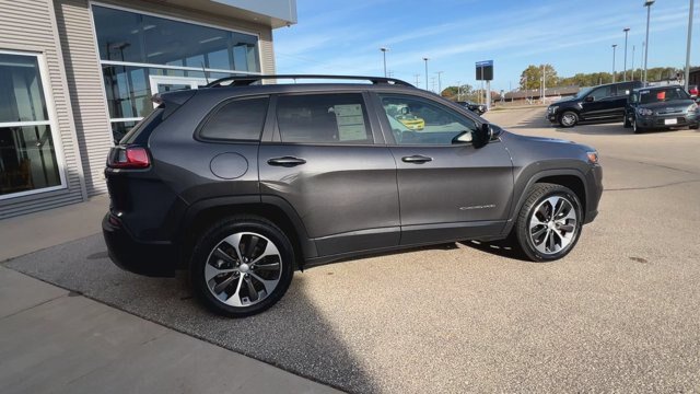 Used 2022 Jeep Cherokee Limited w/ Elite Package AWD/4WD image 9