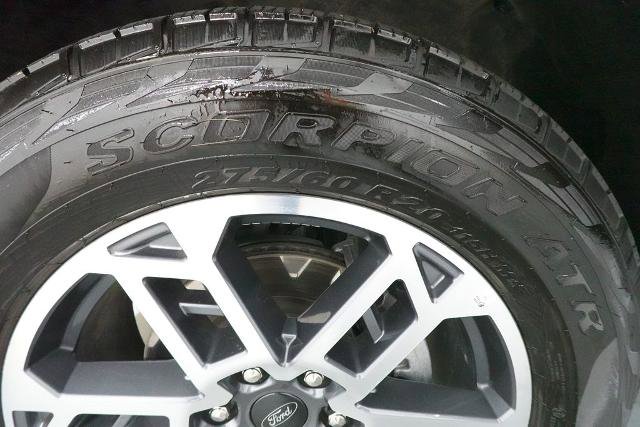 Certified 2025 Ford Expedition Active AWD/4WD image 35