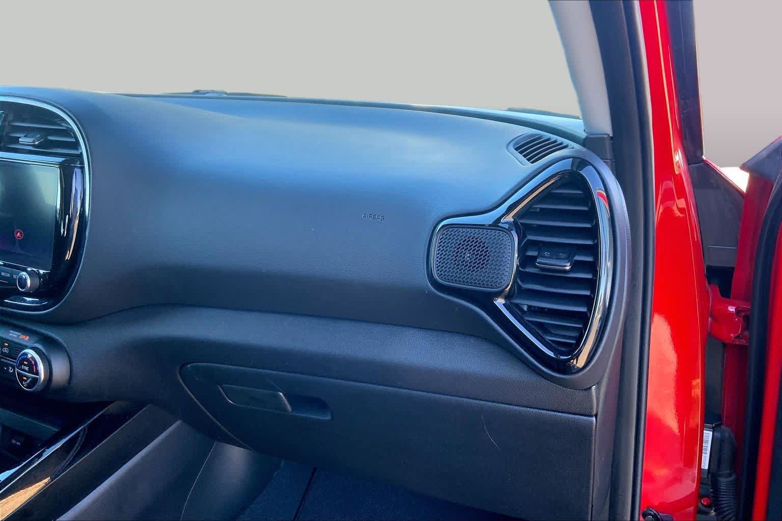 Used 2024 Kia Soul EX FWD image 19
