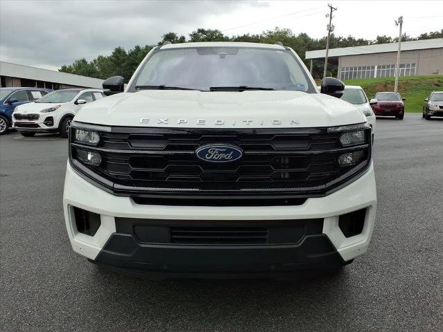 Certified 2025 Ford Expedition Active AWD/4WD image 7