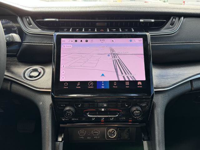 Used 2025 Jeep Grand Cherokee L Limited RWD image 22