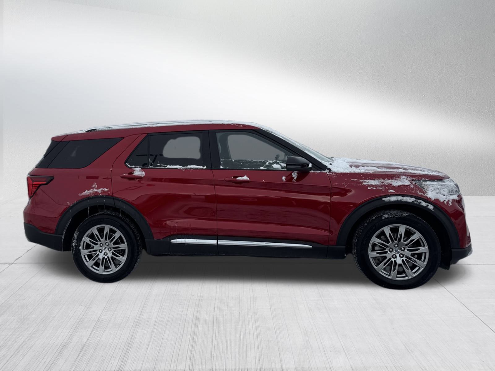 Certified 2025 Ford Explorer Platinum image 8