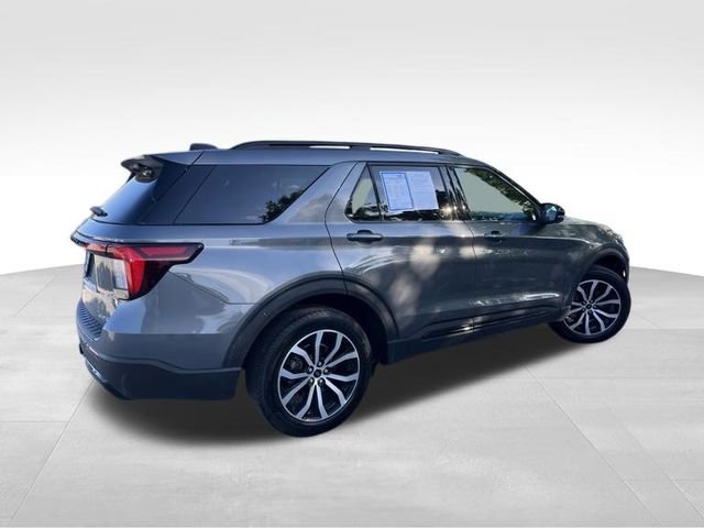 Certified 2025 Ford Explorer ST-Line AWD/4WD image 6