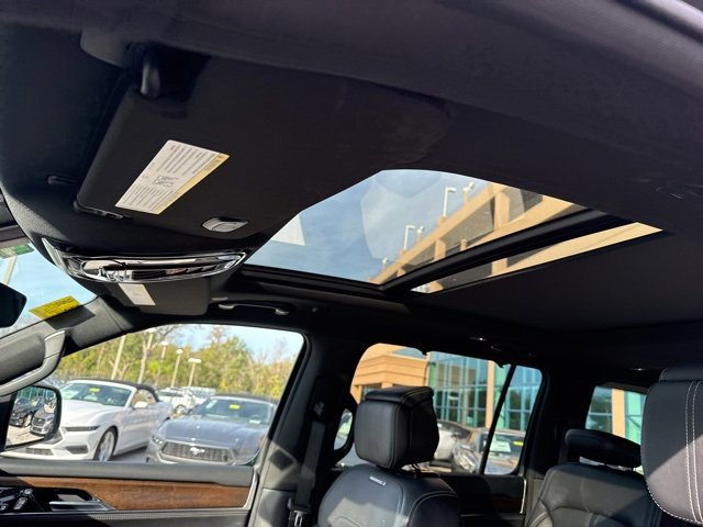 Used 2022 Jeep Grand Wagoneer Series I image 12