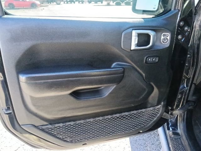 Used 2021 Jeep Wrangler Unlimited Rubicon AWD/4WD image 3