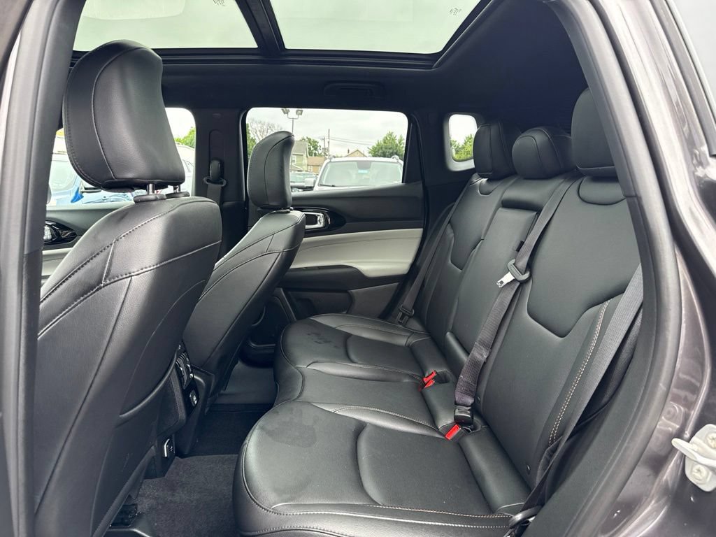 Used 2024 Jeep Compass Limited w/ Sun and Sound Group AWD/4WD image 15
