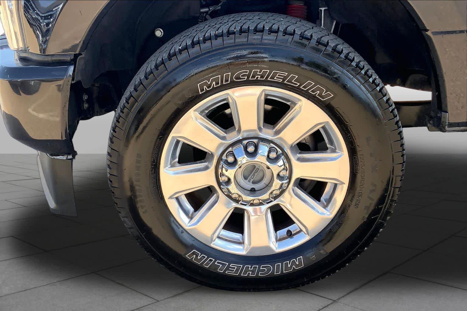 Certified 2020 Ford F350 Platinum AWD/4WD image 10