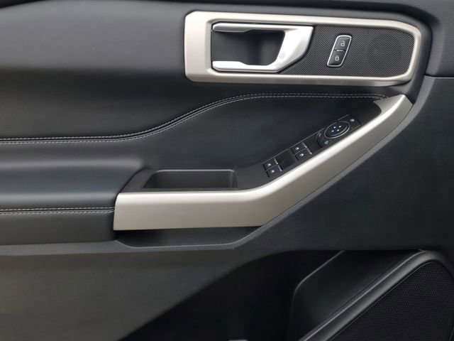 Certified 2023 Ford Explorer XLT w/ Equipment Group 202A image 8