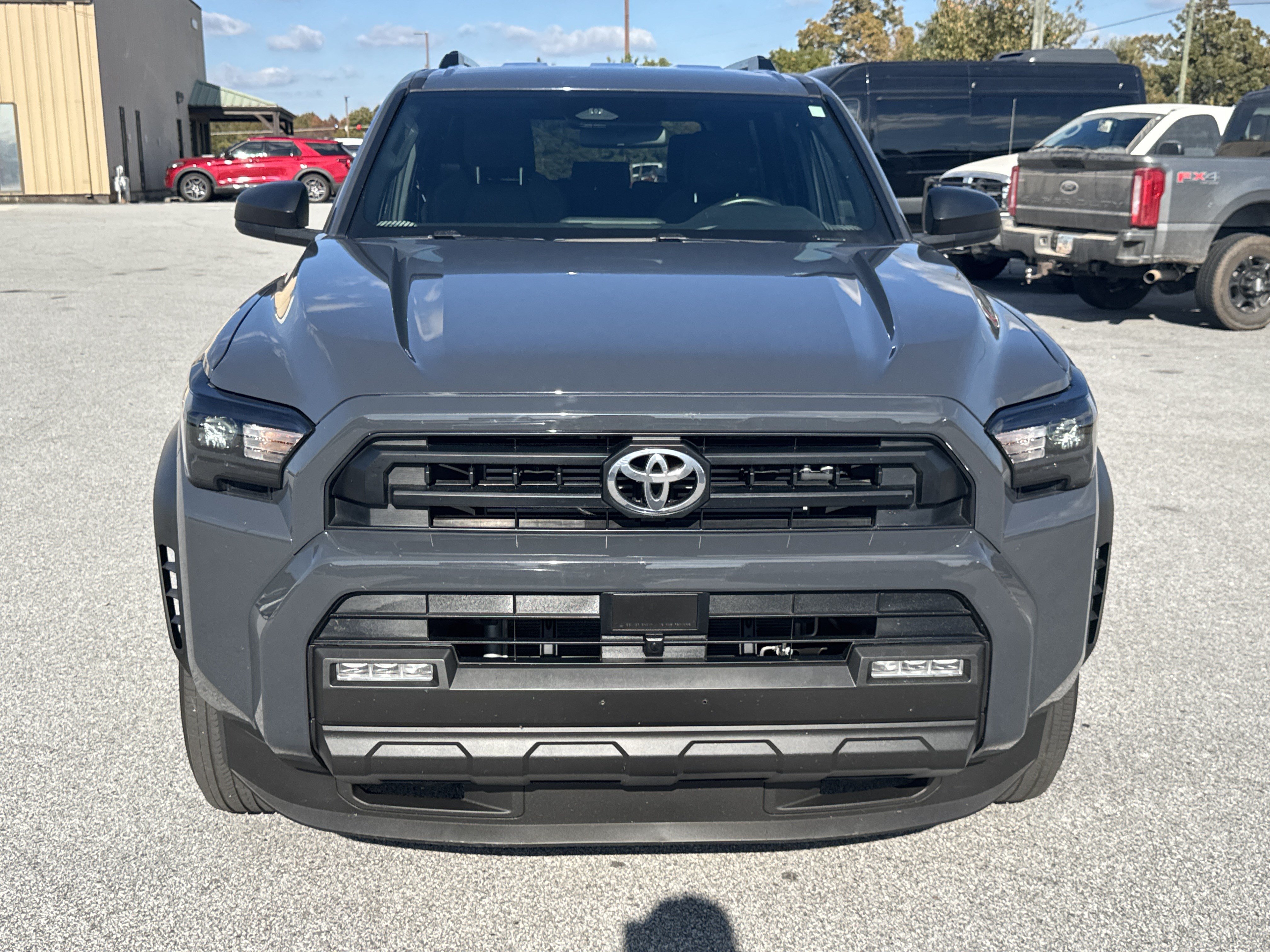 Used 2025 Toyota 4Runner SR5 AWD/4WD image 3