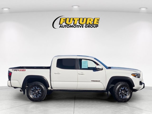 Used 2020 Toyota Tacoma 4x4 Double Cab image 3