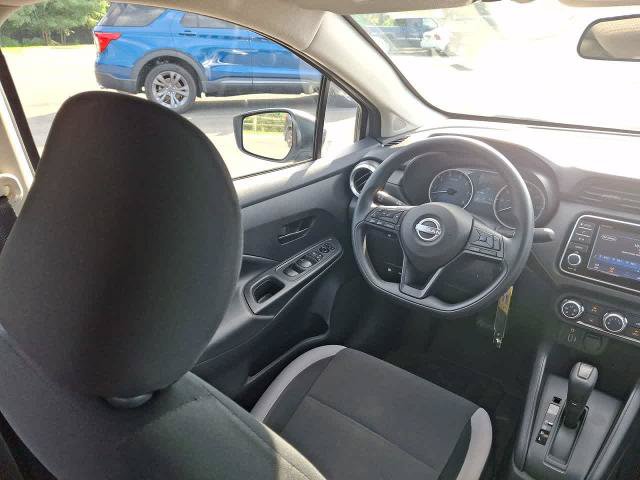 Used 2025 Nissan Versa S FWD image 15