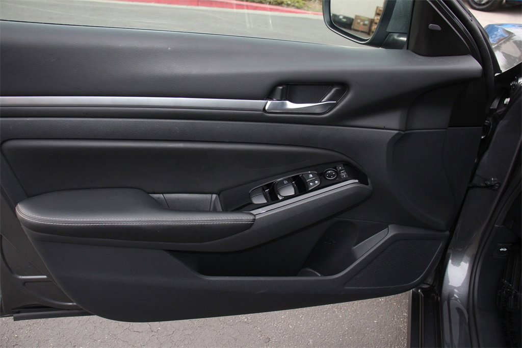 Used 2023 Nissan Altima 2.5 SV image 22