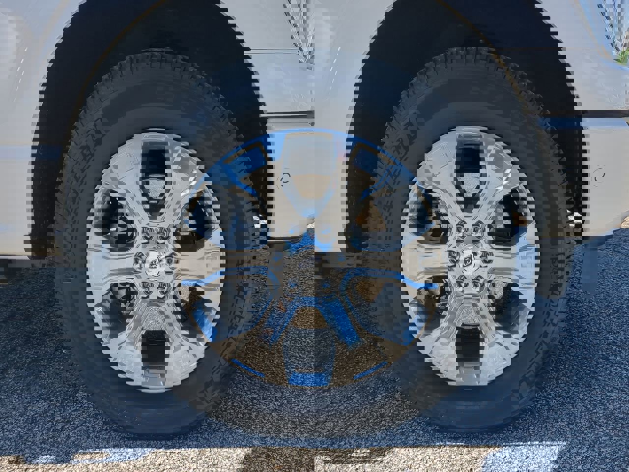 Certified 2023 Ford F150 Platinum w/ Equipment Group 701A High image 9