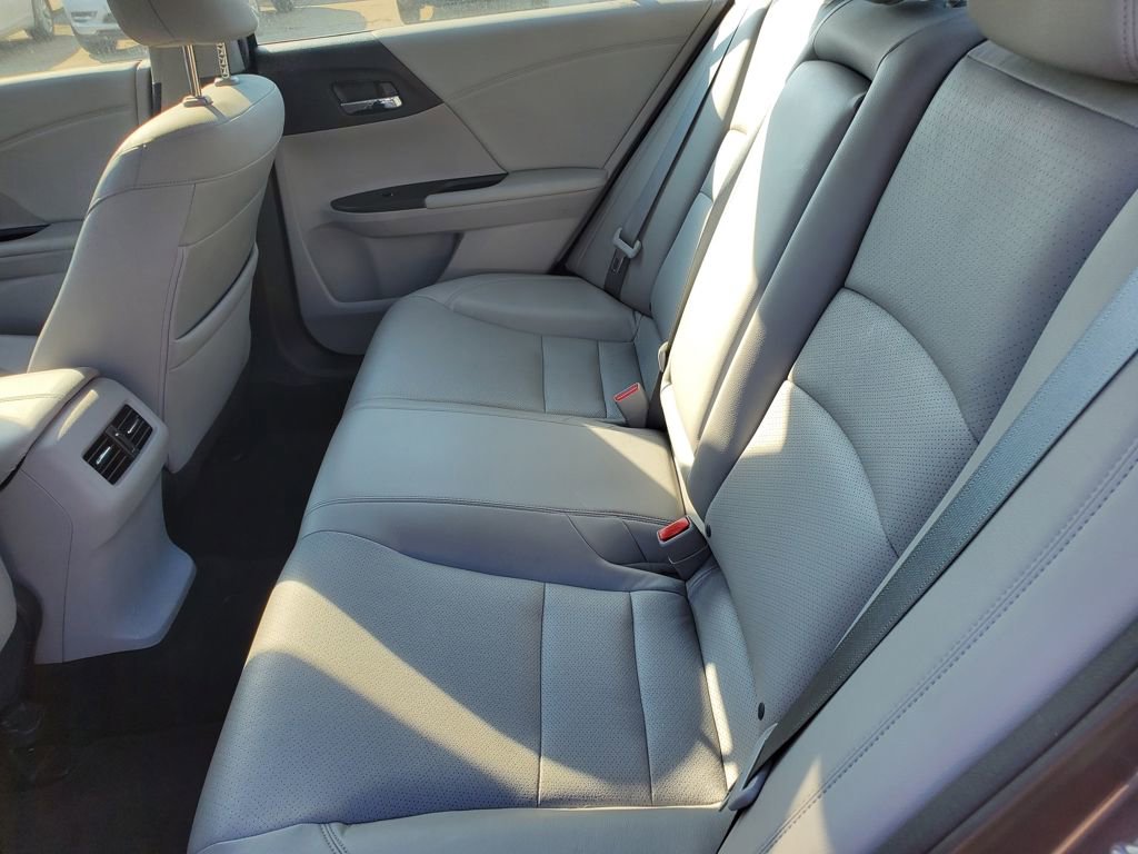 Used 2016 Honda Accord EX-L image 9