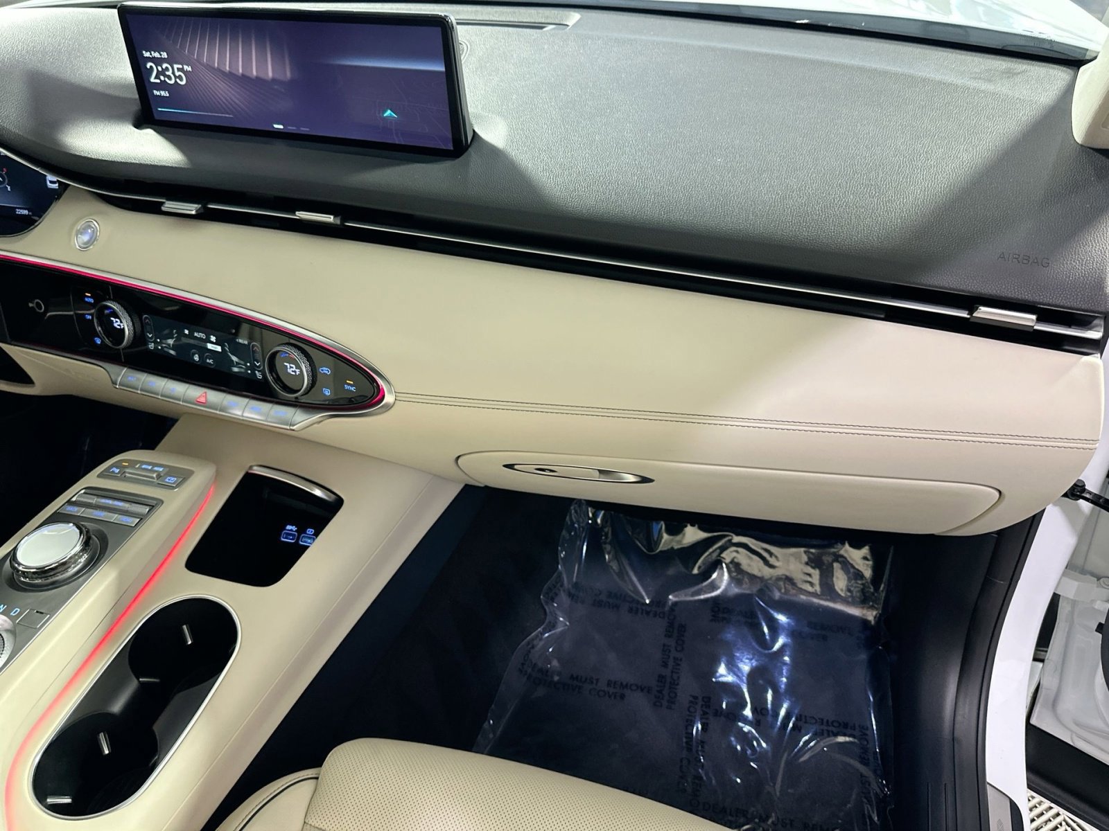 Used 2024 Genesis GV70 2.5T w/ Advanced Package image 38