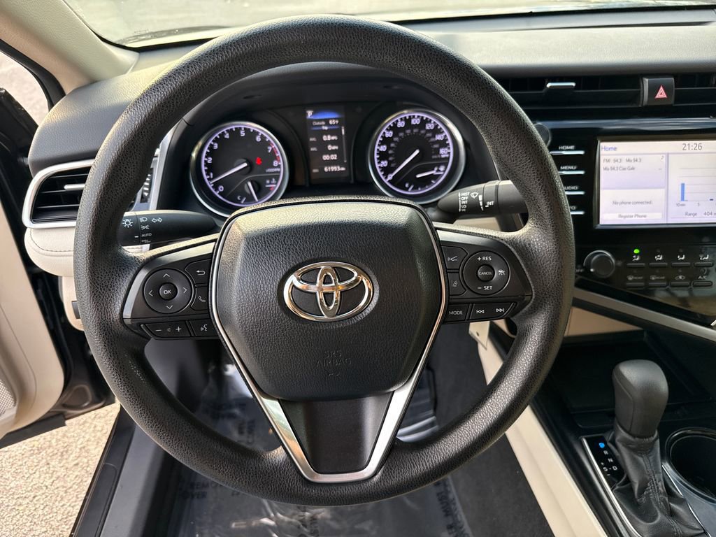 Used 2018 Toyota Camry LE image 13