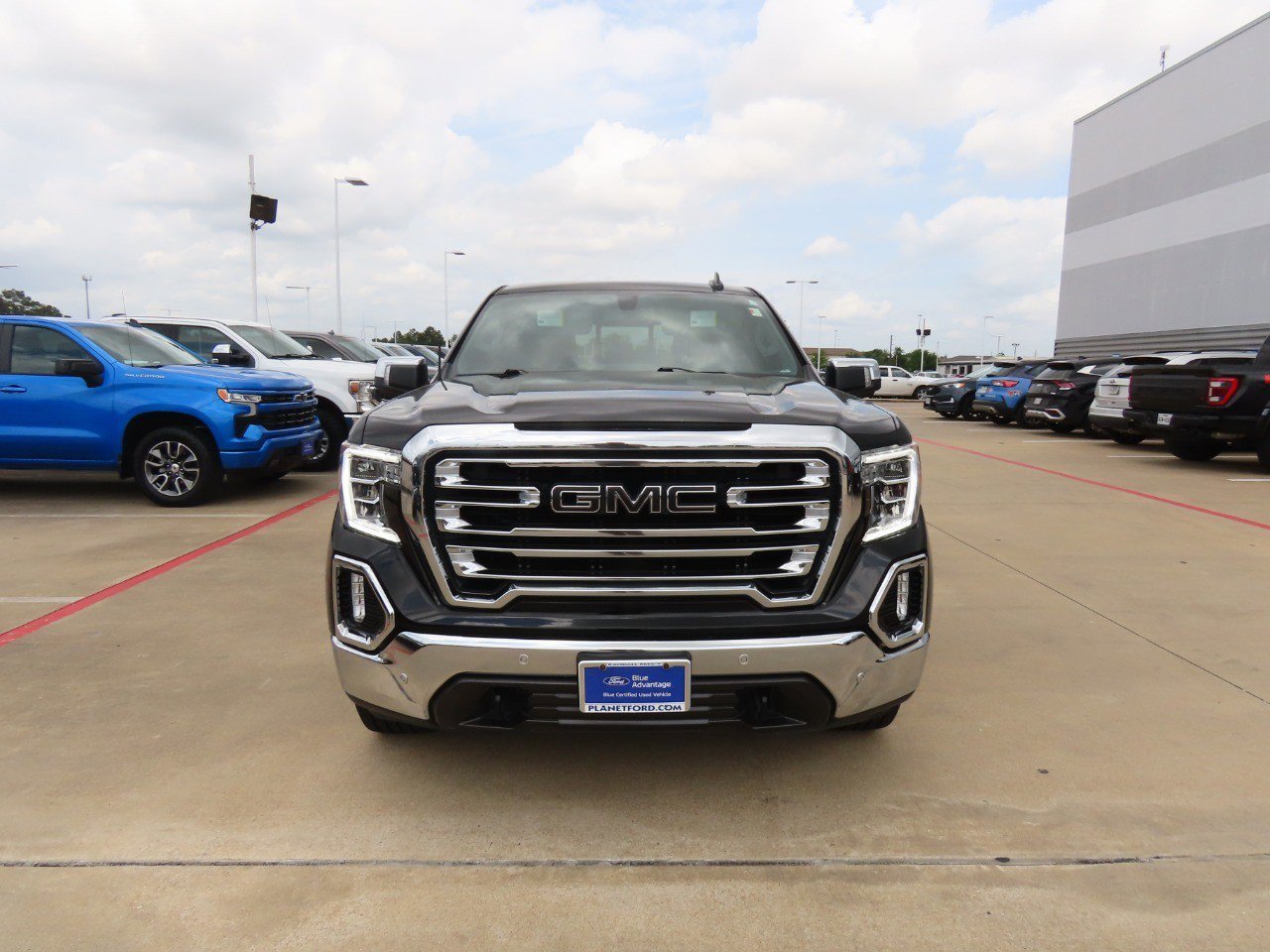 Used 2021 GMC Sierra 1500 SLT AWD/4WD image 4