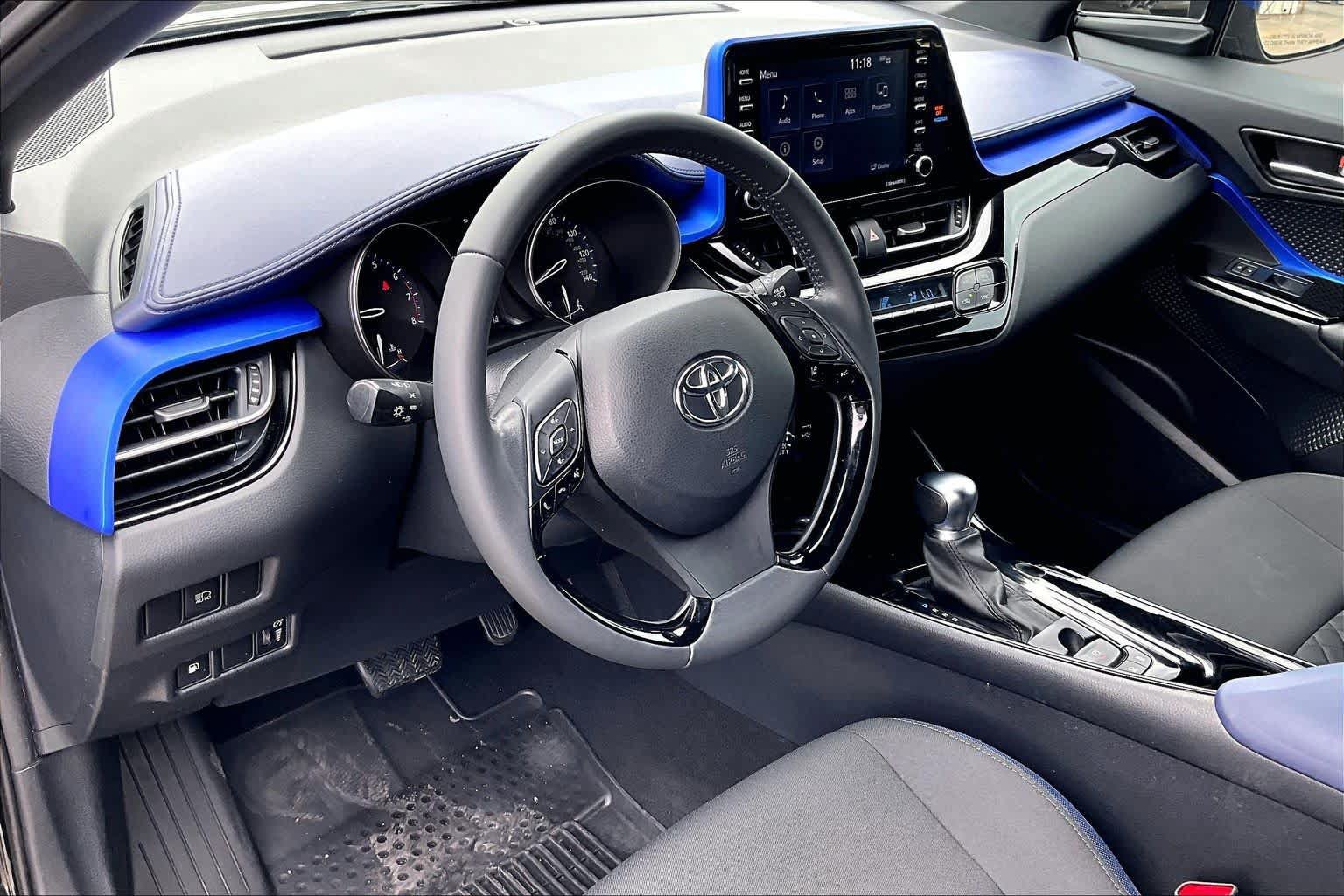 Used 2022 Toyota C-HR XLE FWD image 18