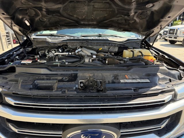 Certified 2020 Ford F350 Platinum AWD/4WD image 22