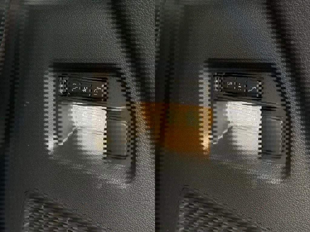 Certified 2025 Ford Explorer Platinum w/ Ultimate Package image 24