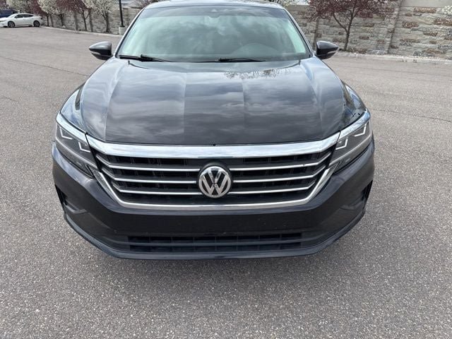 Used 2022 Volkswagen Passat 2.0T SE FWD image 12