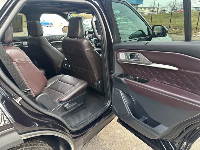 Certified 2025 Ford Explorer Platinum w/ Ultimate Package image 19