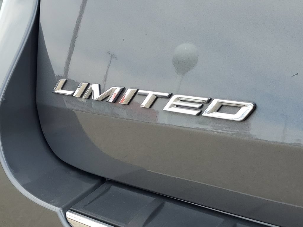 Certified 2023 Ford Explorer Limited w/ Hybrid Equipment Group 310A AWD/4WD image 6