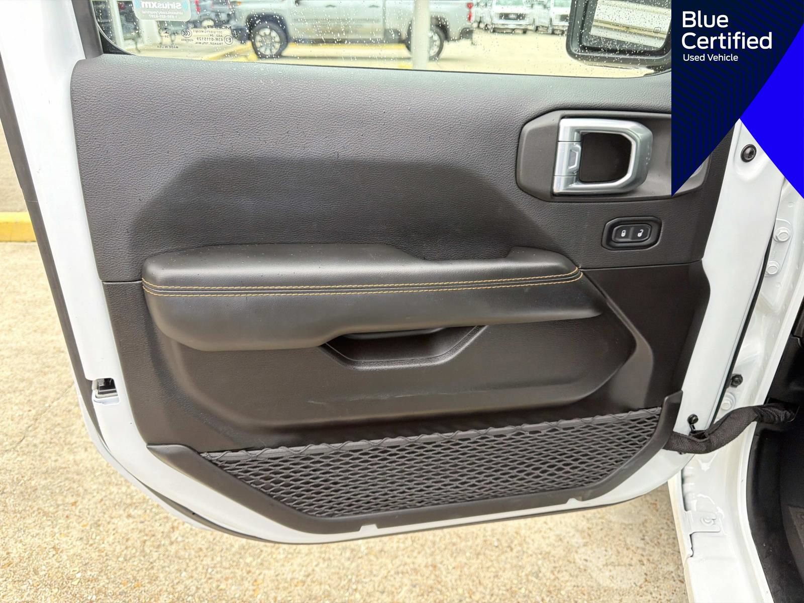 Used 2025 Jeep Wrangler Unlimited Sahara AWD/4WD image 25
