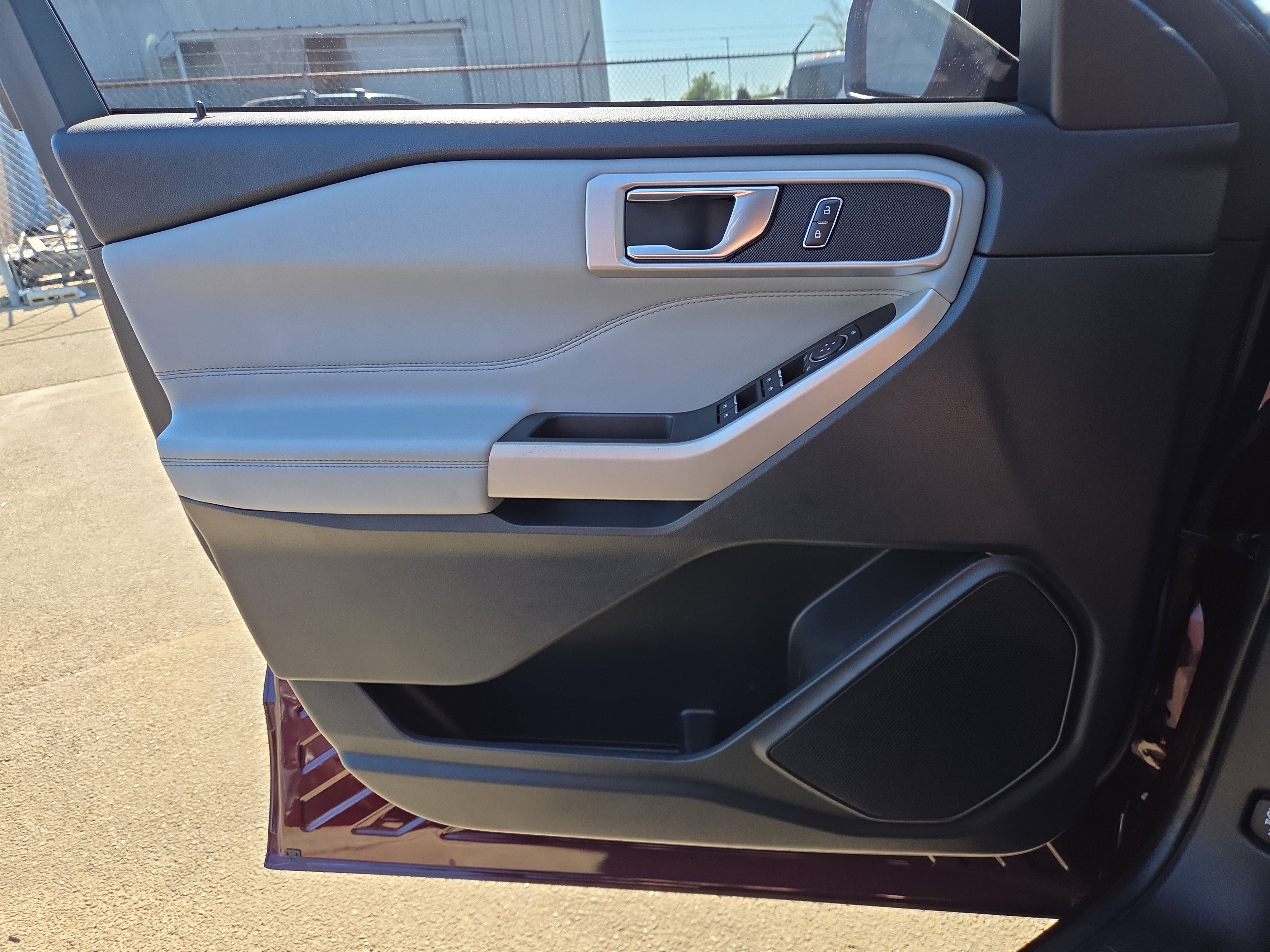 Certified 2022 Ford Explorer XLT w/ Equipment Group 202A AWD/4WD image 19