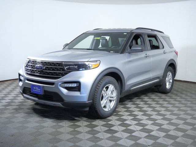 Certified 2020 Ford Explorer XLT w/ Equipment Group 202A AWD/4WD image 2