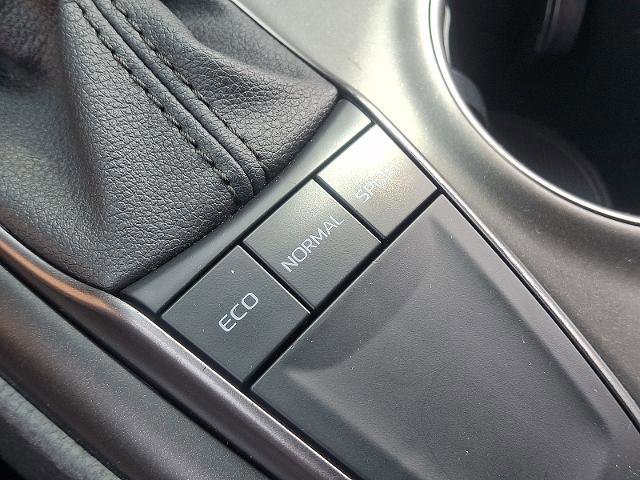 Used 2024 Toyota Camry SE FWD image 21