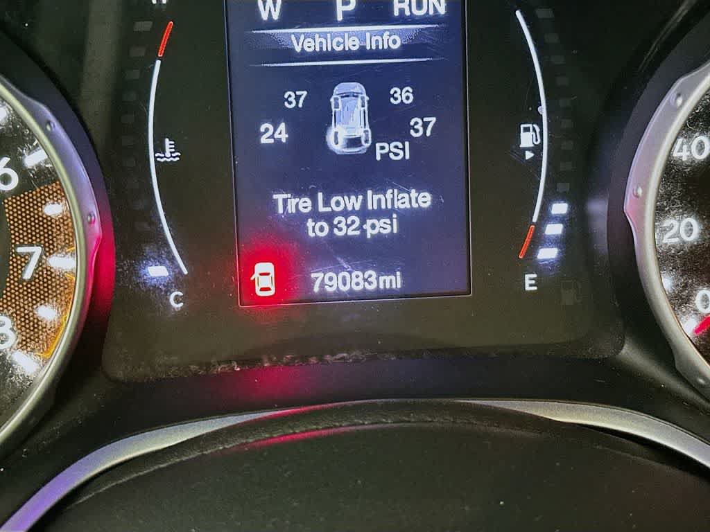 Used 2018 Jeep Compass Latitude FWD image 19