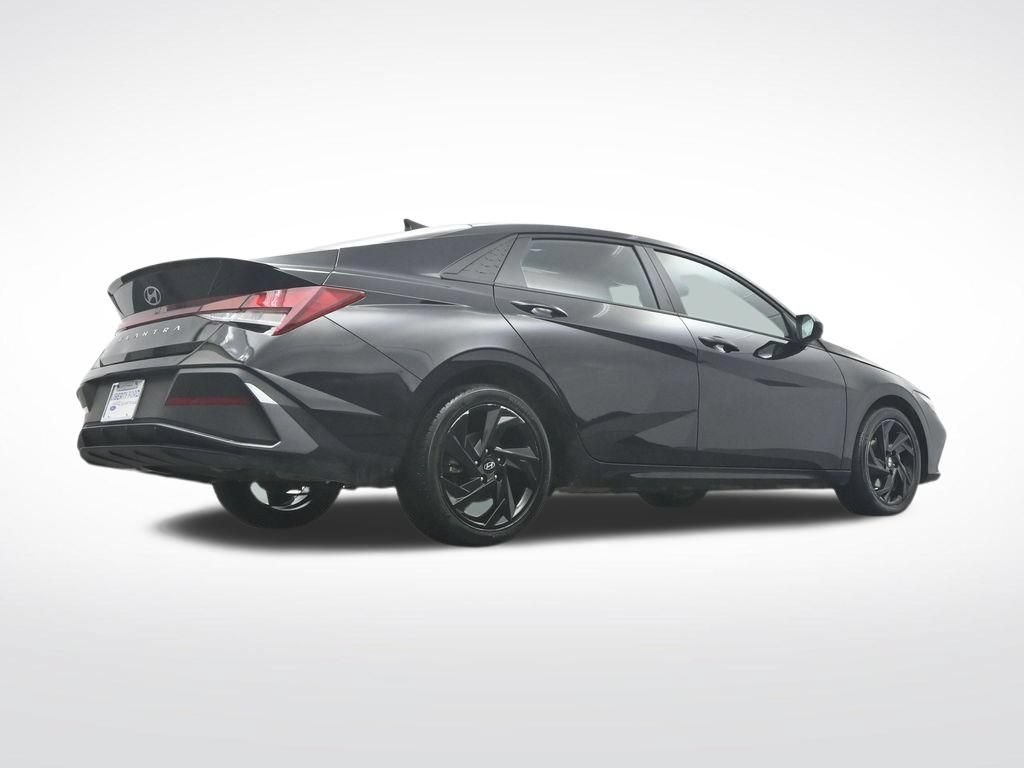 Used 2026 Hyundai Elantra Sport w/ Cargo Package FWD image 35