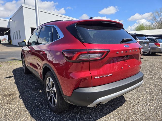Certified 2024 Ford Escape Platinum AWD/4WD image 2