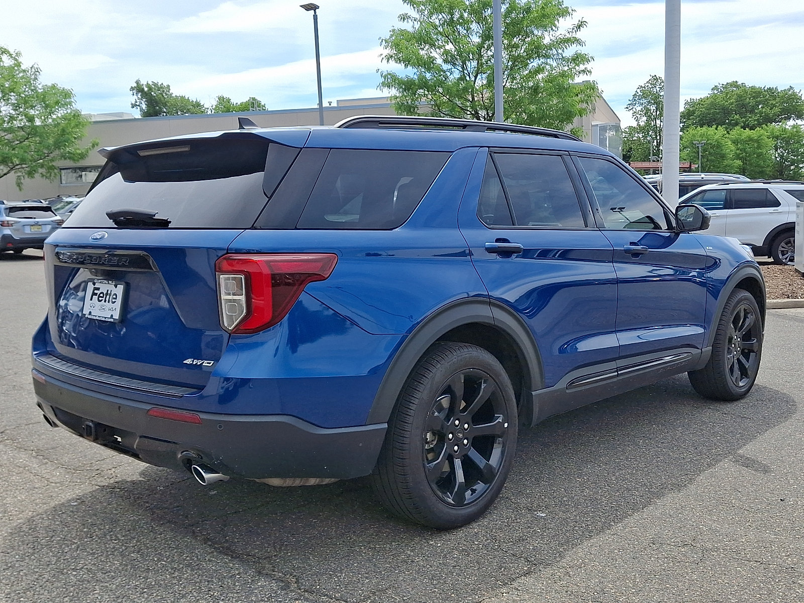 Certified 2023 Ford Explorer ST-Line w/ Class IV Trailer Tow Package AWD/4WD image 4