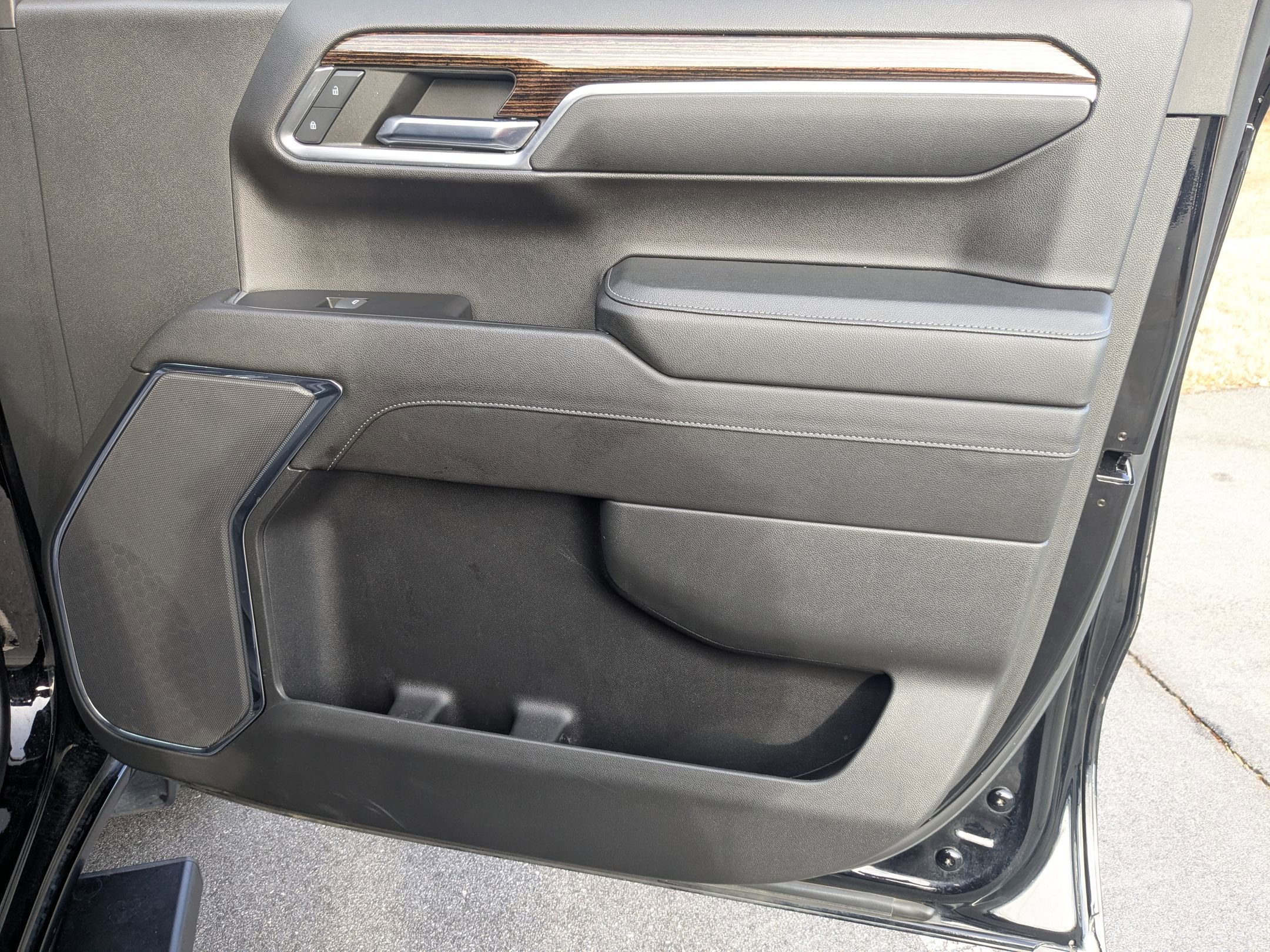 Used 2023 GMC Sierra 1500 Elevation image 33