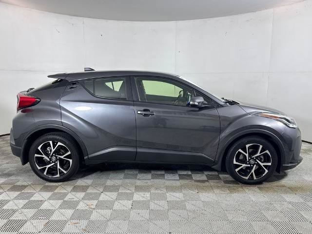 Used 2021 Toyota C-HR XLE FWD image 2