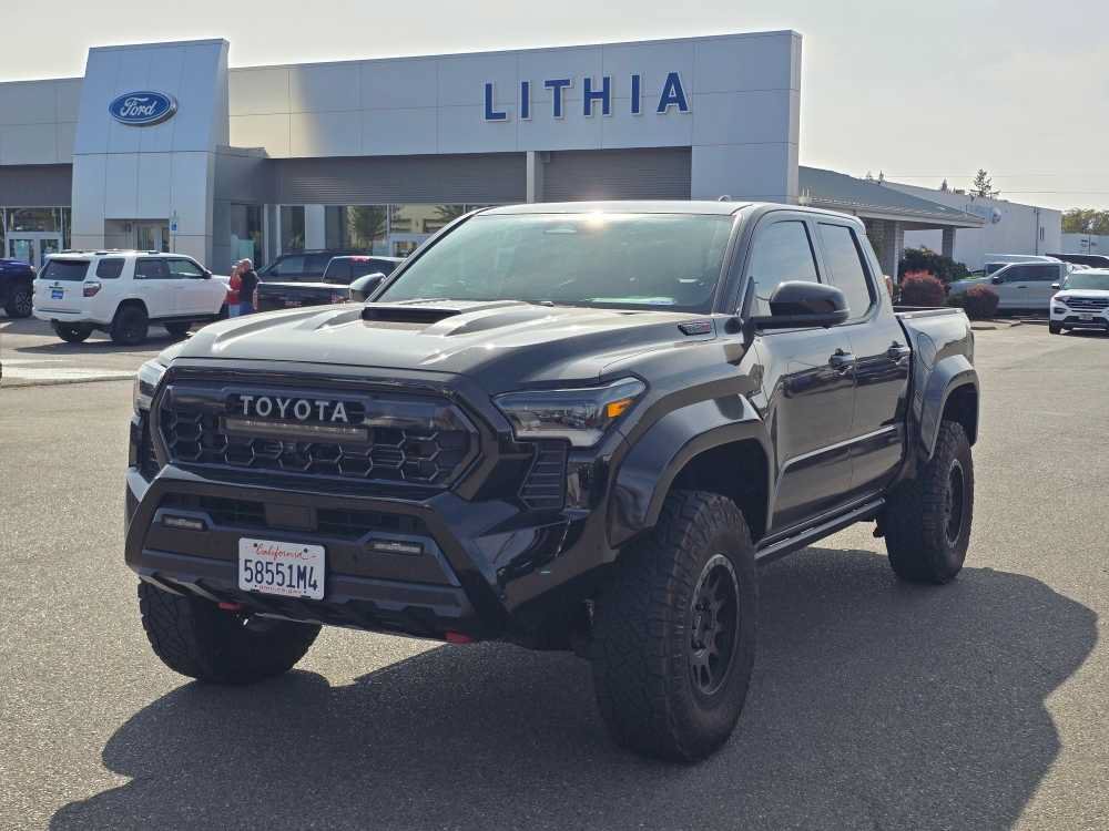 Used 2025 Toyota Tacoma TRD Pro AWD/4WD image 8