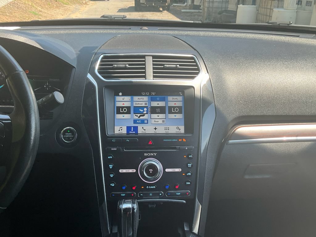 Certified 2017 Ford Explorer Limited FWD image 19
