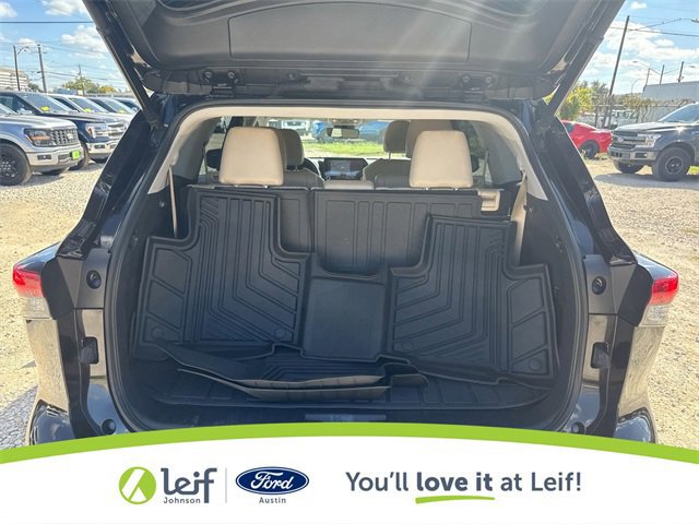 Used 2021 Toyota Highlander Limited image 26