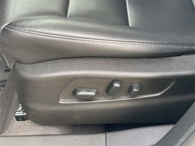 Used 2023 Cadillac XT4 Premium Luxury w/ Cold Weather Package image 19