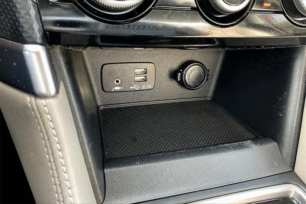 Used 2022 Subaru Forester Limited image 32