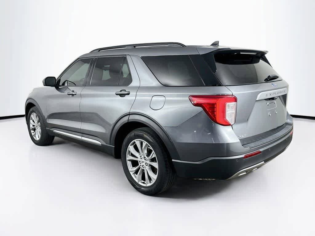 Certified 2023 Ford Explorer XLT w/ Equipment Group 202A RWD image 4
