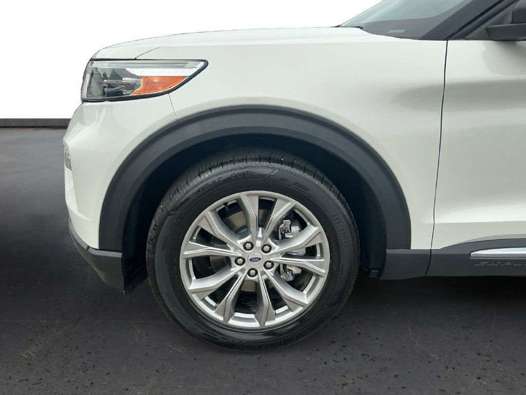 Certified 2022 Ford Explorer XLT w/ Equipment Group 202A RWD image 13