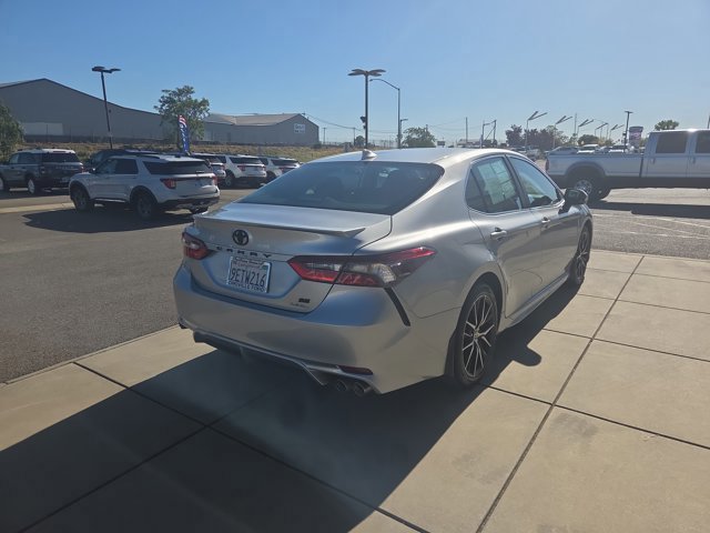 Used 2023 Toyota Camry SE w/ Convenience Package FWD image 5