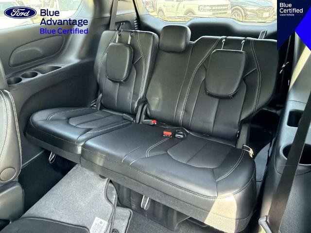 Used 2026 Chrysler Pacifica Select FWD image 12