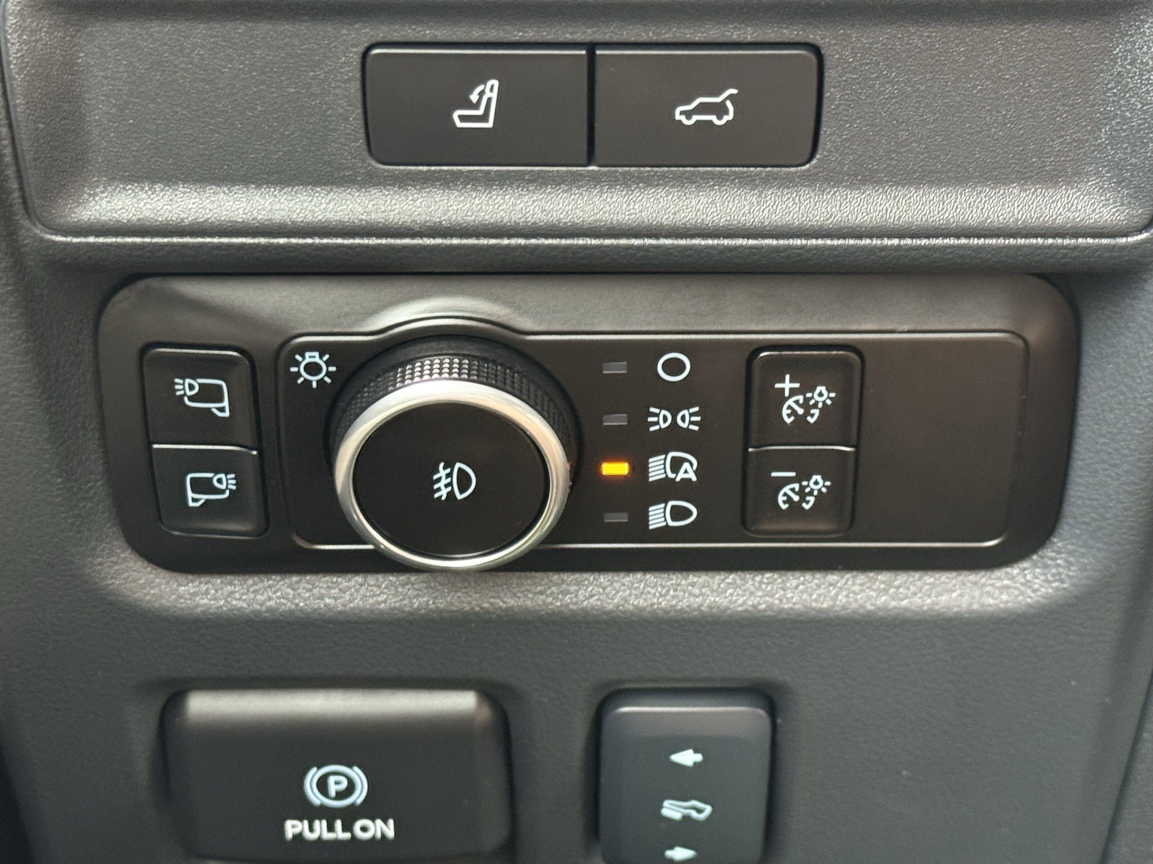 Certified 2024 Ford Expedition Platinum image 23